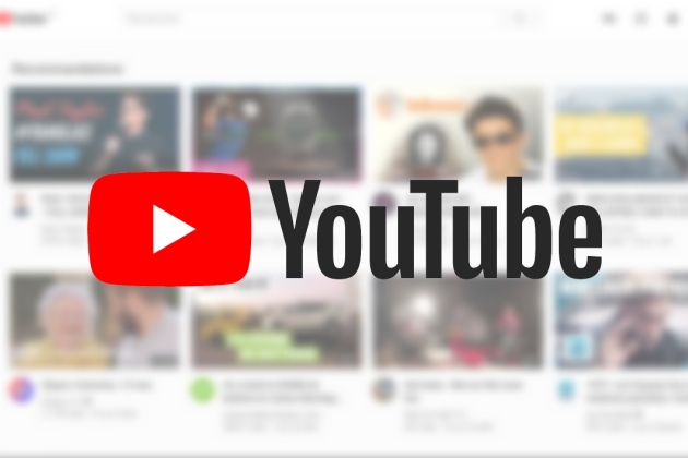 Écran d'accueil flou en arrière-plan et le logo YouTube en avant-plan